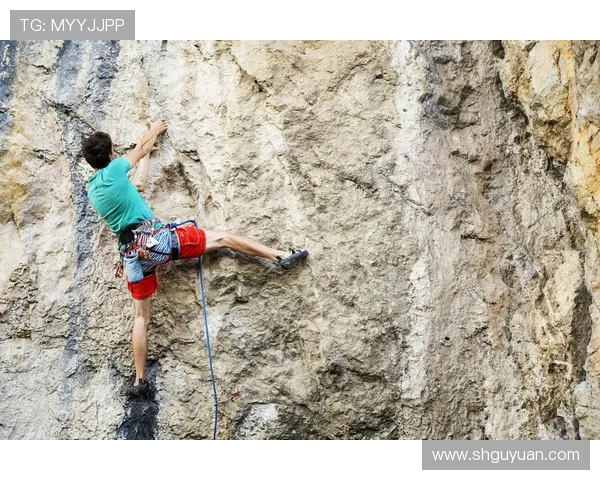 杭州攀岩队在极限运动联赛中的力量表现与技术分析 杭州攀岩队在极限运动联赛中的力量表现与技术分析