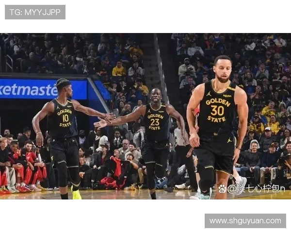勇士与国王激战12月28日NBA赛场精彩对决引发球迷热议