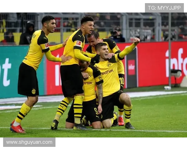 德甲巅峰对决多特蒙德迎战宿敌拜仁激情碰撞 德甲巅峰对决多特蒙德迎战宿敌拜仁激情碰撞